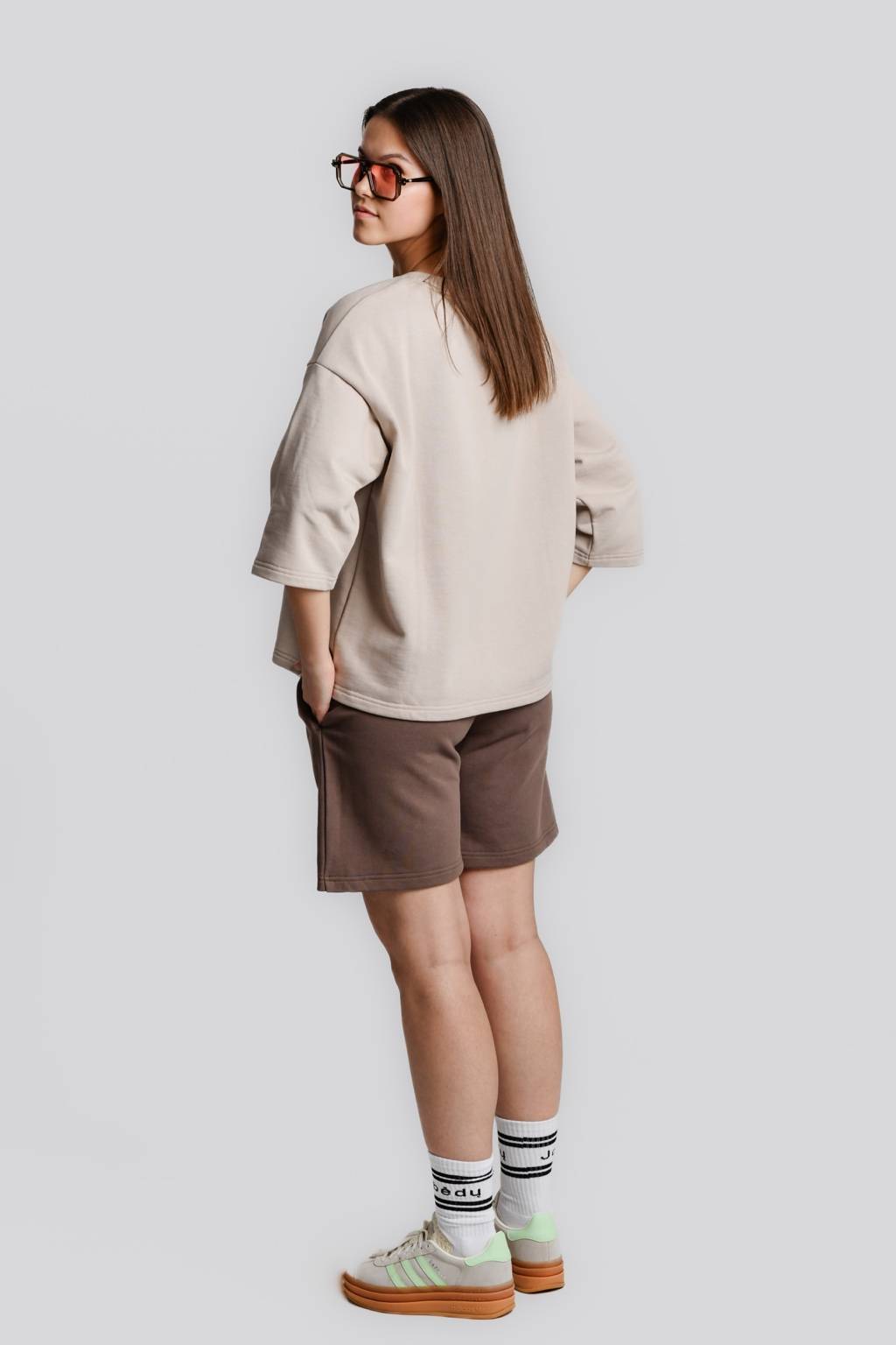 Oversized sweatshirt with 3/4 sleeves